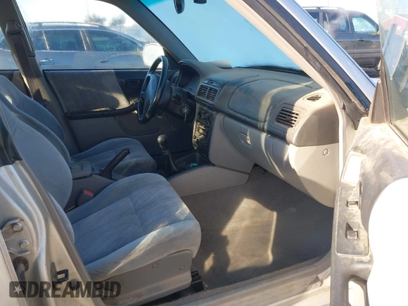 2001 Subaru Forester S w/Premium Pkg with VIN JF1SF65651G704023, listed as a IAAI auction lot 41347144 with 172,078 mi miles. Bid and sale history available at carsss.com. Image 5.