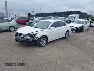 2018 Nissan Altima SR with VIN 1N4AL3AP3JC247169, listed as a IAAI auction lot 41735998 with 98,722 mi miles and . Bid and sale history available at carsss.com. Image 2.