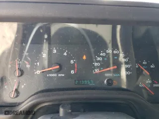 2002 Jeep Wrangler X with VIN 1J4FA39S82P735388, listed as a Copart auction lot 49511065 with 213,957 mi miles and Clean Title. Bid and sale history available at carsss.com. Image 9.