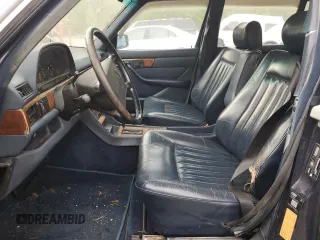 1988 Mercedes-Benz 560 with VIN WDBCA39D5JA386880, listed as a Copart auction lot 53676005 with 206,155 mi miles and Salvage Title. Bid and sale history available at DreamBid. Image 7.