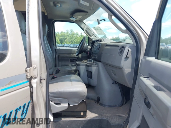 2013 Ford Econoline Cargo Commercial with VIN 1FTNS2EW8DDA88142, listed as a IAAI auction lot 42815258 with 326,304 mi miles and . Bid and sale history available at DreamBid. Image 5.