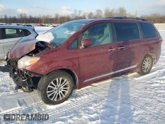 2018 Toyota Sienna XLE Auto Access Seat with VIN 5TDYZ3DC3JS917978, listed as a Copart auction lot 89261165 with 999,999 mi miles and Clean Title. Bid and sale history available at carsss.com. Image 1.