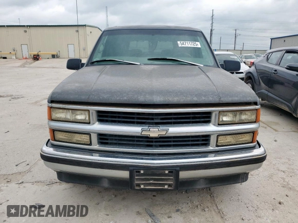 1999 Chevrolet Suburban with VIN 1GBEC16R0XJ434453, listed as a Copart auction lot 54711725 with 179,597 mi miles and Clean title. Bid and sale history available at DreamBid. Image 5.