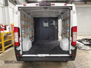 2025 Ram ProMaster Cargo Tradesman with VIN 3C6LRVVGXSE517250, listed as a Copart auction lot 45706185 with 1,100 mi miles and Clean Title. Bid and sale history available at carsss.com. Image 6.