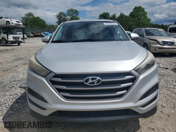 2017 Hyundai Tucson SE z VIN KM8J23A45HU306130, wystawiony jako Copart lot #55760375 z przebiegiem 106 294 mil mil oraz Czysty tytuł • Clean title. Historia ofert i sprzedaży dostępna na DreamBid. Obrazek 5.