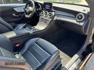 2018 Mercedes-Benz C 300 z VIN WDDWJ4KB3JF659952, wystawiony jako Copart lot #62150725 z przebiegiem 75 589 mil mil oraz Czysty tytuł • Clean title. Historia ofert i sprzedaży dostępna na DreamBid. Obrazek 5.