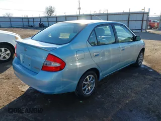 2001 Toyota Prius with VIN JT2BK12U110032698, listed as a IAAI auction lot 41379835 with 140,893 mi miles. Bid and sale history available at carsss.com. Image 4.