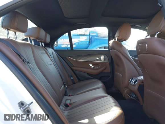 2019 Mercedes-Benz E-Class E 300 with VIN WDDZF4KB7KA544039, listed as a IAAI auction lot 41824267 with 67,072 mi miles. Bid and sale history available at carsss.com. Image 8.