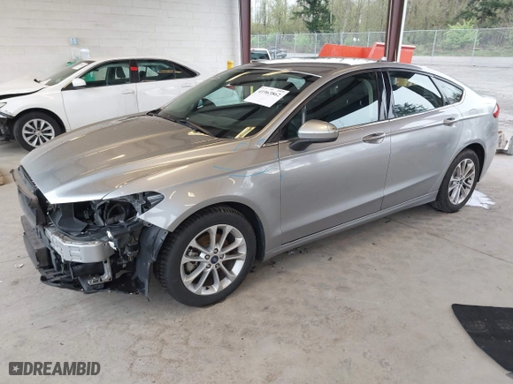 2020 Ford Fusion SE with VIN 3FA6P0HD6LR122451, listed as a IAAI auction lot 41963862 with 126,163 mi miles. Bid and sale history available at carsss.com. Image 18.