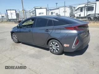 2020 Toyota Prius LE z VIN JTDKARFP6L3138529, wystawiony jako Copart lot #60039375 z przebiegiem 104 277 mil mil oraz Szkoda całkowita • Salvage title. Historia ofert i sprzedaży dostępna na DreamBid. Obrazek 2.