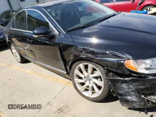 2015 Volvo S80 T6 Platinum with VIN YV1902MM1F1191599, listed as a Copart auction lot 61344732 with 55,632 mi miles. Bid and sale history available at carsss.com. Image 9.