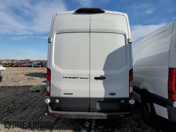 2018 Ford Transit with VIN 1FTBF4XV0JKA95293, listed as a Copart auction lot 42515315 with 198,291 mi miles and Salvage Title. Bid and sale history available at DreamBid. Image 6.