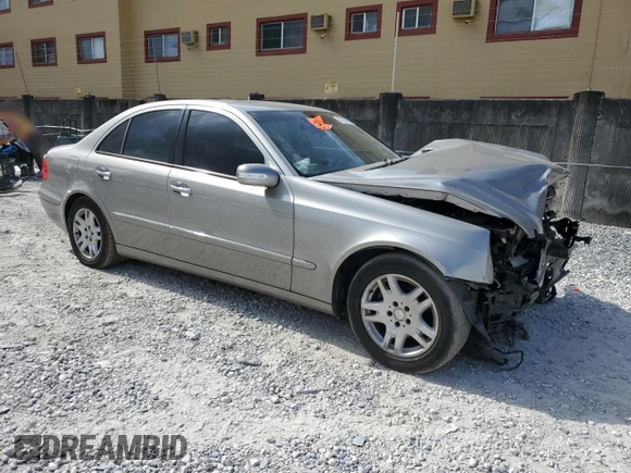 2003 Mercedes-Benz E 320 z VIN WDBUF65J63A194440, wystawiony jako Copart lot #57824905 z przebiegiem Nie podano mil oraz Szkoda całkowita • Salvage title. Historia ofert i sprzedaży dostępna na DreamBid. Obrazek 4.