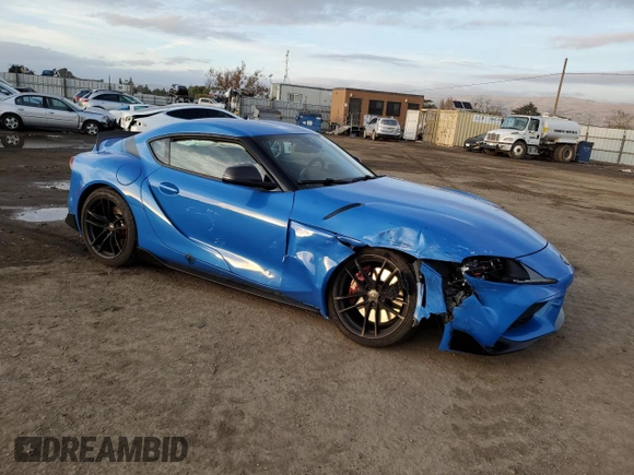 2021 Toyota GR Supra 3.0 with VIN WZ1DB0C09MW036605, listed as a Copart auction lot 86576844 with 31,520 mi miles and Salvage Title. Bid and sale history available at carsss.com. Image 4.