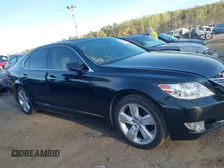 2011 Lexus LS 460 z VIN JTHBL5EF6B5104359, wystawiony jako IAAI lot #41808178 z przebiegiem 215 808 mil mil oraz . Historia ofert i sprzedaży dostępna na DreamBid. Obrazek 13.