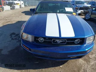 2008 Ford Mustang Deluxe with VIN 1ZVHT84N685117737, listed as a IAAI auction lot 41086449 with 215,136 mi miles and . Bid and sale history available at carsss.com. Image 12.