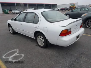 1995 Nissan Maxima GLE с VIN JN1CA21D9ST631518, выставлен на аукционе IAAI как лот 41604703 с пробегом 125 150 миль миль и . История ставок и продаж доступна на DreamBid. Изображение 3.