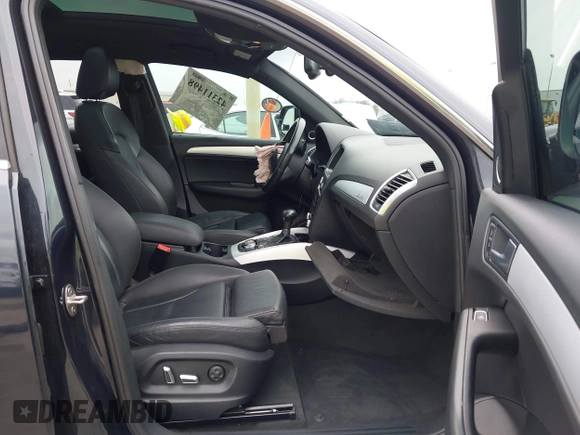 2017 Audi Q5 Premium Plus z VIN WA1M2AFP7HA061710, wystawiony jako IAAI lot #42311498 z przebiegiem 105 922 mil mil oraz . Historia ofert i sprzedaży dostępna na DreamBid. Obrazek 5.