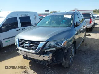 2017 Nissan Pathfinder SV with VIN 5N1DR2MM2HC613081, listed as a IAAI auction lot 41979227 with 137,371 mi miles. Bid and sale history available at carsss.com. Image 17.