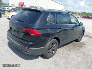 2024 Volkswagen Tiguan SE with VIN 3VV3B7AX7RM029891, listed as a IAAI auction lot 42087357 with 43,636 mi miles. Bid and sale history available at carsss.com. Image 4.