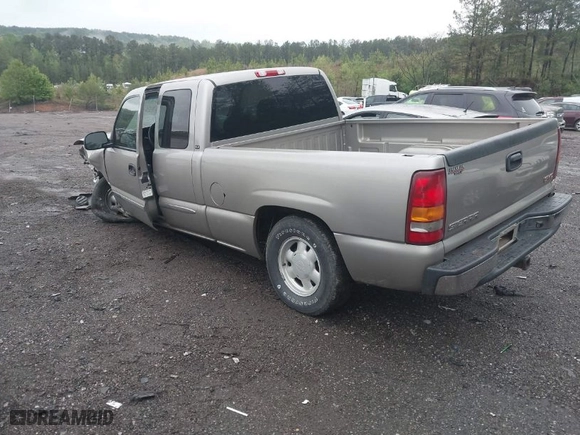 2003 GMC Sierra 1500 SLE with VIN 2GTEC19V231251709, listed as a IAAI auction lot 41973137 with 101,934 mi miles. Bid and sale history available at carsss.com. Image 3.