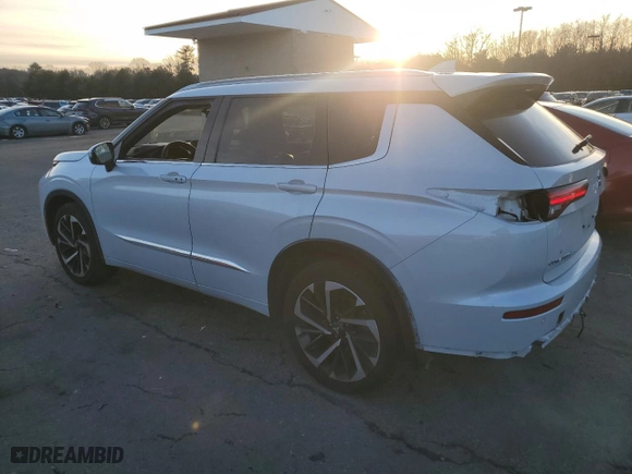 2022 Mitsubishi Outlander SEL with VIN JA4J4VA86NZ040204, listed as a Copart auction lot 44104685 with 38,401 mi miles and Salvage Title. Bid and sale history available at carsss.com. Image 2.