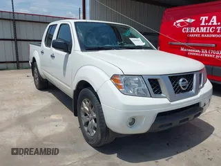 2021 Nissan Frontier SV z VIN 1N6ED0EA7MN705315, wystawiony jako IAAI lot #42080403 z przebiegiem 44 031 mil mil oraz . Historia ofert i sprzedaży dostępna na DreamBid. Obrazek 1.