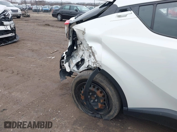 2020 Toyota C-HR LE z VIN NMTKHMBX4LR105143, wystawiony jako IAAI lot #41731044 z przebiegiem 46 236 mil mil oraz . Historia ofert i sprzedaży dostępna na DreamBid. Obrazek 6.