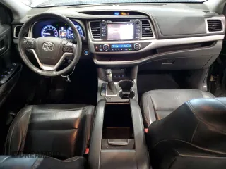 2014 Toyota Highlander XLE z VIN 5TDJKRFH0ES027364, wystawiony jako Copart lot #54519265 z przebiegiem 204 335 mil mil oraz Szkoda całkowita • Salvage title. Historia ofert i sprzedaży dostępna na DreamBid. Obrazek 8.