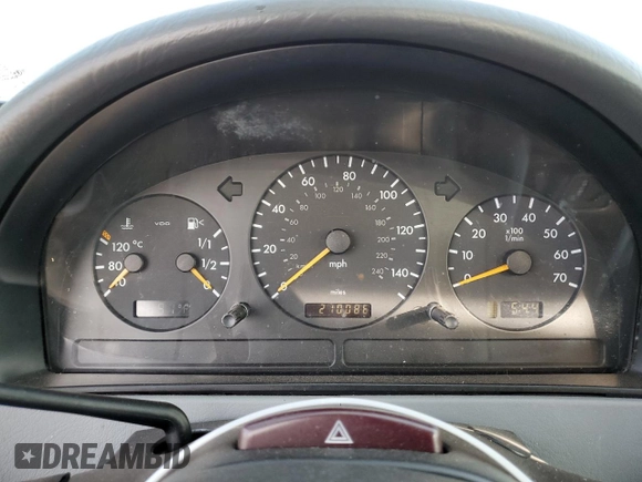 2003 Mercedes-Benz M-Class 3.7L with VIN 4JGAB57E33A421993, listed as a Copart auction lot 71800334 with 210,086 mi miles and Salvage Title. Bid and sale history available at carsss.com. Image 9.