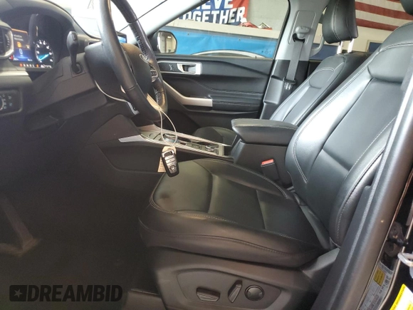 2022 Ford Explorer XLT z VIN 1FMSK8DH7NGA82787, wystawiony jako Copart lot #61729545 z przebiegiem 18 252 mil mil oraz Szkoda całkowita • Salvage title. Historia ofert i sprzedaży dostępna na DreamBid. Obrazek 7.