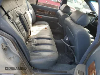 1993 Cadillac Fleetwood z VIN 1G6DW5278PR709811, wystawiony jako Copart lot #51678935 z przebiegiem 143 277 mil mil oraz Czysty tytuł • Clean title. Historia ofert i sprzedaży dostępna na DreamBid. Obrazek 10.