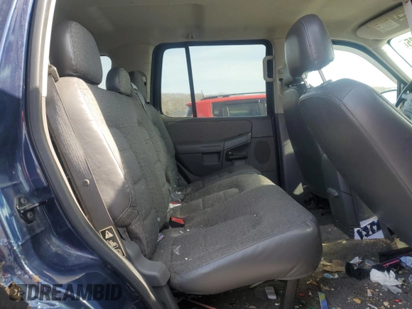 2003 Ford Explorer XLS z VIN 1FMZU72K33UA43808, wystawiony jako Copart lot #53846885 z przebiegiem 129 620 mil mil oraz Czysty tytuł • Clean title. Historia ofert i sprzedaży dostępna na DreamBid. Obrazek 11.