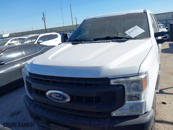 2020 Ford Super Duty F-250 SRW XL with VIN 1FT7W2B61LED41263, listed as a IAAI auction lot 41367211 with 182,003 mi miles. Bid and sale history available at carsss.com. Image 12.