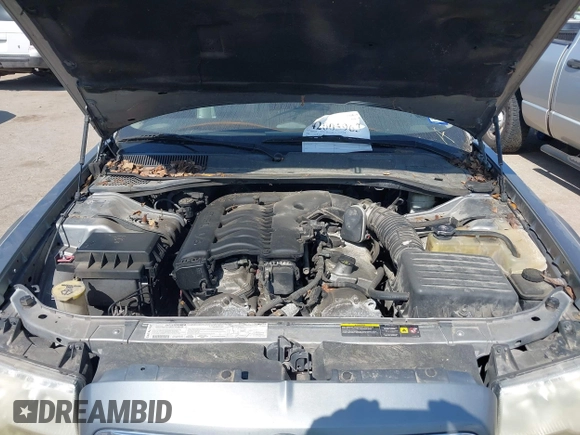 2006 Chrysler 300 Touring with VIN 2C3KA53G06H172162, listed as a IAAI auction lot 42005963 with 209,549 mi miles. Bid and sale history available at carsss.com. Image 10.