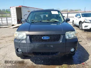 2007 Ford Escape XLT с VIN 1FMYU93197KB68777, выставлен на аукционе IAAI как лот 41996027 с пробегом 206 497 миль миль и . История ставок и продаж доступна на DreamBid. Изображение 12.