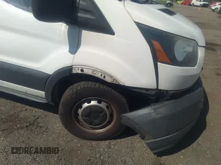 2016 Ford Transit Cargo z VIN 1FTYE1YMXGKA16724, wystawiony jako IAAI lot #40341511 z przebiegiem 188 118 mil mil oraz . Historia ofert i sprzedaży dostępna na DreamBid. Obrazek 17.