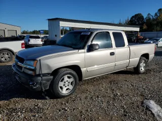 2005 Chevrolet Silverado 1500 LT z VIN 2GCEC19T751225768, wystawiony jako Copart lot #79506054 z przebiegiem 212 068 mil mil oraz Szkoda całkowita • Salvage title. Historia ofert i sprzedaży dostępna na DreamBid. Obrazek 1.