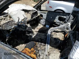 2005 Chevrolet Colorado LS Z71 z VIN 1GCDT196958230165, wystawiony jako Copart lot #54505655 z przebiegiem Nie podano mil oraz Nie do naprawy • Non repairable. Historia ofert i sprzedaży dostępna na DreamBid. Obrazek 7.