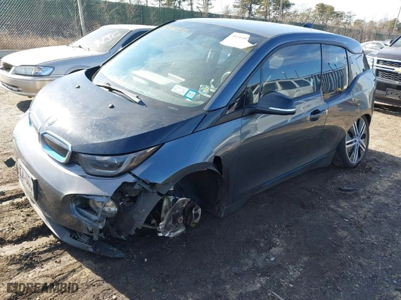 2016 BMW i3 with VIN WBY1Z4C57GV506056, listed as a IAAI auction lot 41440371 with NaN miles. Bid and sale history available at carsss.com. Image 2.