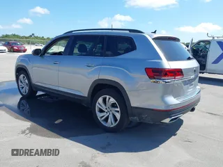 2022 Volkswagen Atlas SE with VIN 1V2WR2CA2NC542530, listed as a IAAI auction lot 41913358 with 37,977 mi miles and . Bid and sale history available at DreamBid. Image 3.