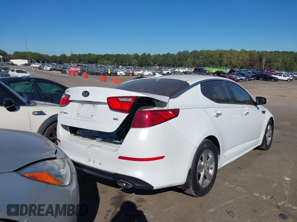 2015 Kia Optima LX with VIN 5XXGM4A72FG397031, listed as a IAAI auction lot 40628126 with 170,106 mi miles. Bid and sale history available at carsss.com. Image 4.