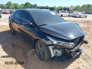 2023 Kia Forte GT-Line z VIN 3KPF54AD2PE685043, wystawiony jako IAAI lot #42041237 z przebiegiem 25 750 mil mil oraz . Historia ofert i sprzedaży dostępna na DreamBid. Obrazek 1.