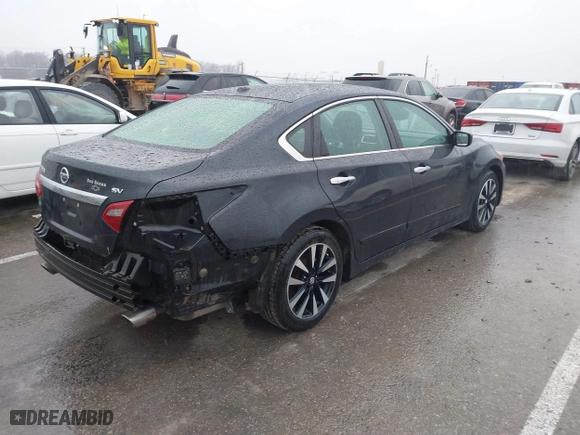 2018 Nissan Altima 2.5 SR with VIN 1N4AL3AP3JC165989, listed as a IAAI auction lot 41490589 with 84,879 mi miles. Bid and sale history available at carsss.com. Image 4.