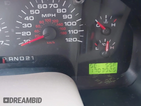 2006 Ford F-150 STX with VIN 1FTRX12W16NB08665, listed as a IAAI auction lot 41910402 with 170,392 mi miles. Bid and sale history available at carsss.com. Image 7.