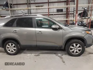 2011 Kia Sorento LX with VIN 5XYKT4A2XBG113975, listed as a IAAI auction lot 41753554 with 225,787 mi miles. Bid and sale history available at carsss.com. Image 13.