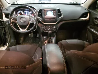 2017 Jeep Cherokee Latitude with VIN 1C4PJMCBXHW529027, listed as a Copart auction lot 53612745 with 101,417 mi miles and Salvage title. Bid and sale history available at DreamBid. Image 8.