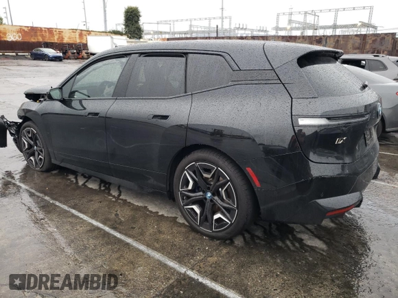 2024 BMW iX M60 z VIN WB533CF06RCR71038, wystawiony jako Copart lot #47573025 z przebiegiem Nie podano mil oraz Szkoda całkowita • Salvage title. Historia ofert i sprzedaży dostępna na DreamBid. Obrazek 2.
