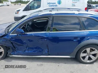 2013 Audi allroad A4 Premium Plus z VIN WA1UFAFL0DA188195, wystawiony jako IAAI lot #42367660 z przebiegiem 142 801 mil mil oraz . Historia ofert i sprzedaży dostępna na DreamBid. Obrazek 14.