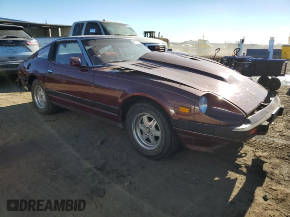 1982 Datsun 280ZX z VIN JN1HZ04S9CX450233, wystawiony jako Copart lot #88735675 z przebiegiem 137 235 mil mil oraz Tytuł czysty. Historia ofert i sprzedaży dostępna na DreamBid. Obrazek 4.